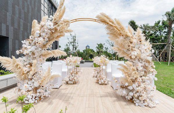 1F｜屋外の結婚式エリア