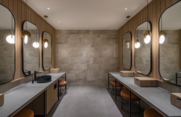 5F｜更衣室の化粧エリア