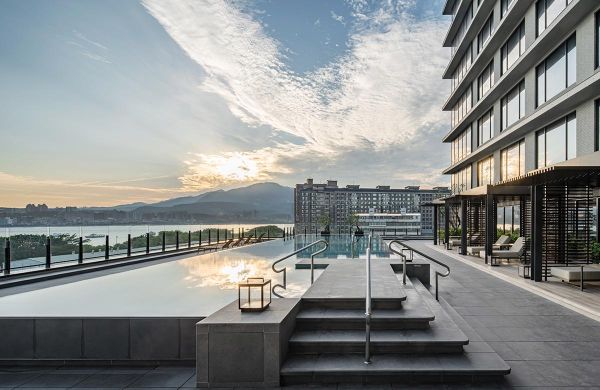 5F｜無限プール